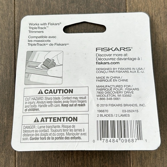 FISKARS Titanium TripleTrack High Profile Cutting Replacement Blades Paper Craft - Picture 2 of 11